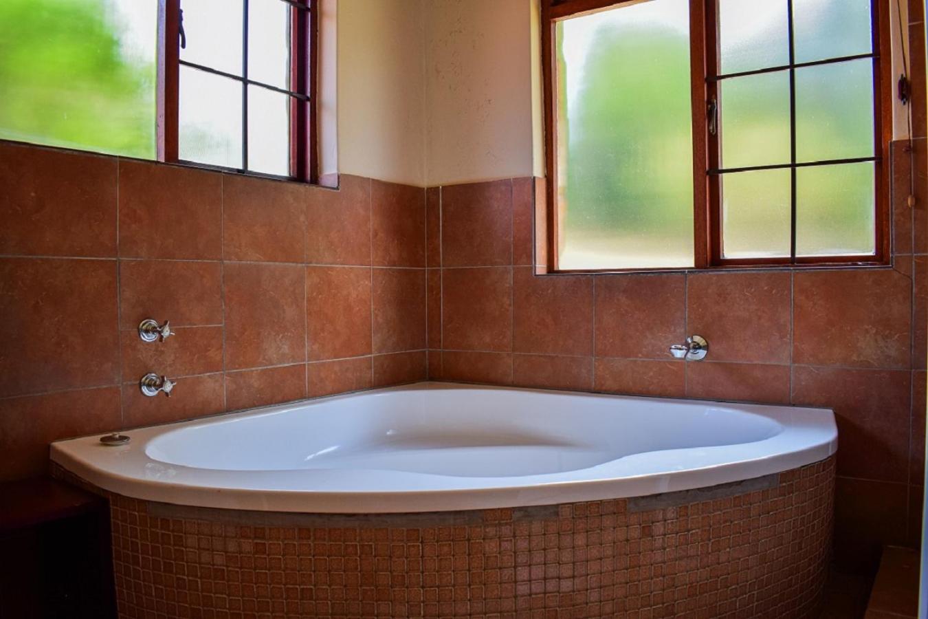 Berryfields Apartment Dullstroom Luaran gambar